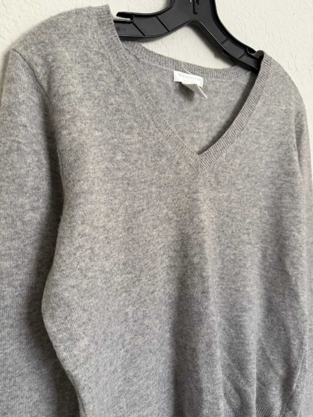 Worthington Womens Gray Cashmere V-Neck Pullover Sweater L Quiet Luxury Preppy